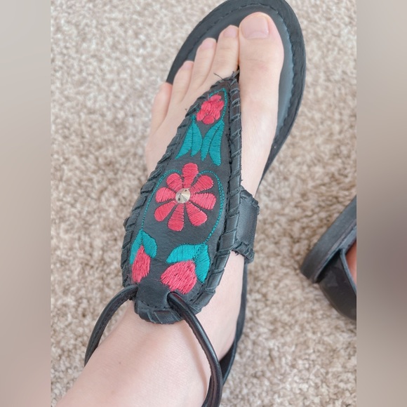ASOS gladiator black floral red embroidered sandals made in India New - Picture 4 of 11